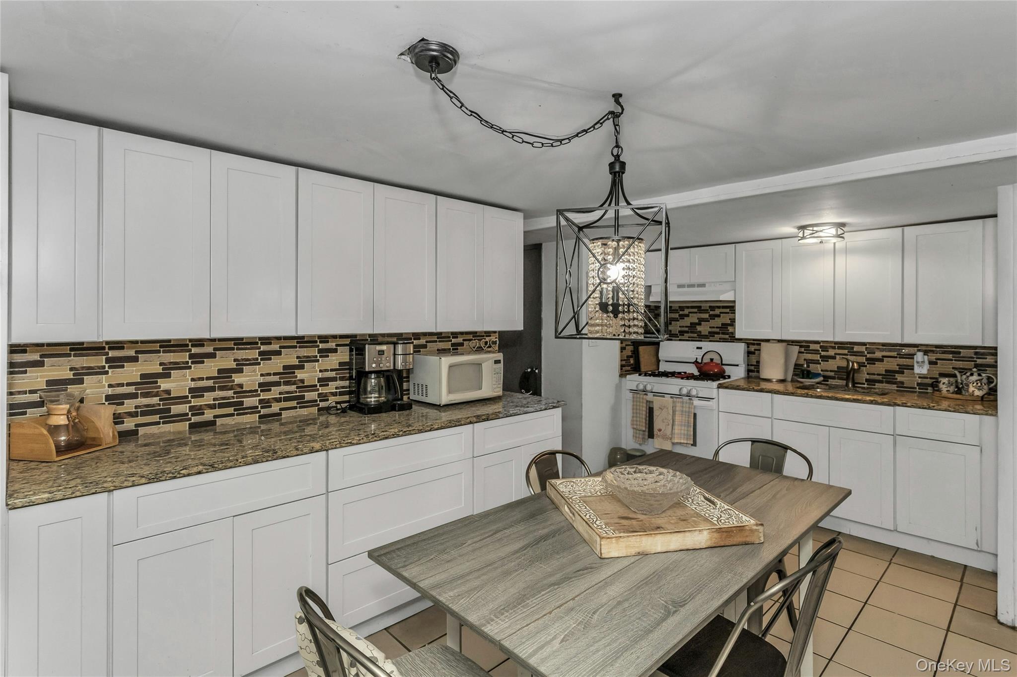 631 Hollywood Avenue, Bronx, NY 10465