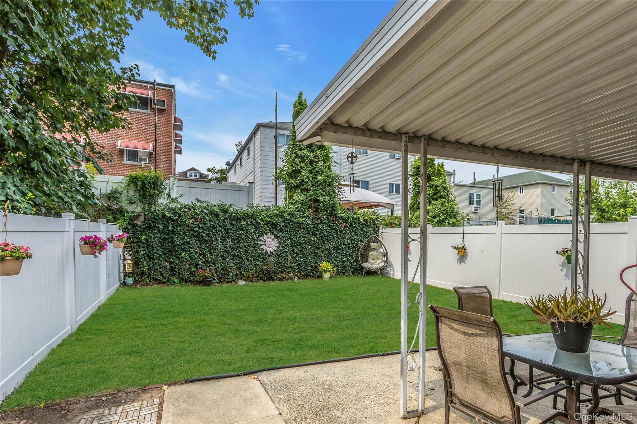 631 Hollywood Avenue, Bronx, NY 10465