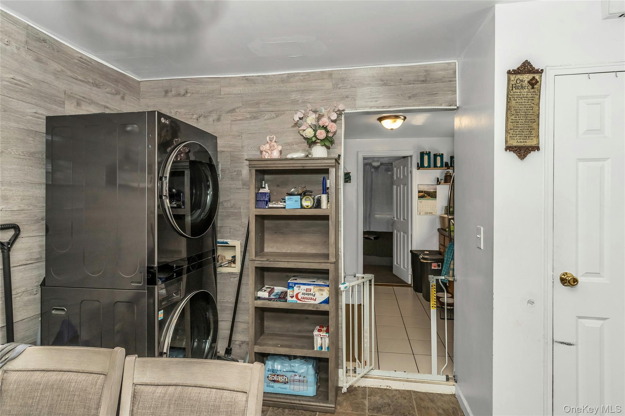 631 Hollywood Avenue, Bronx, NY 10465