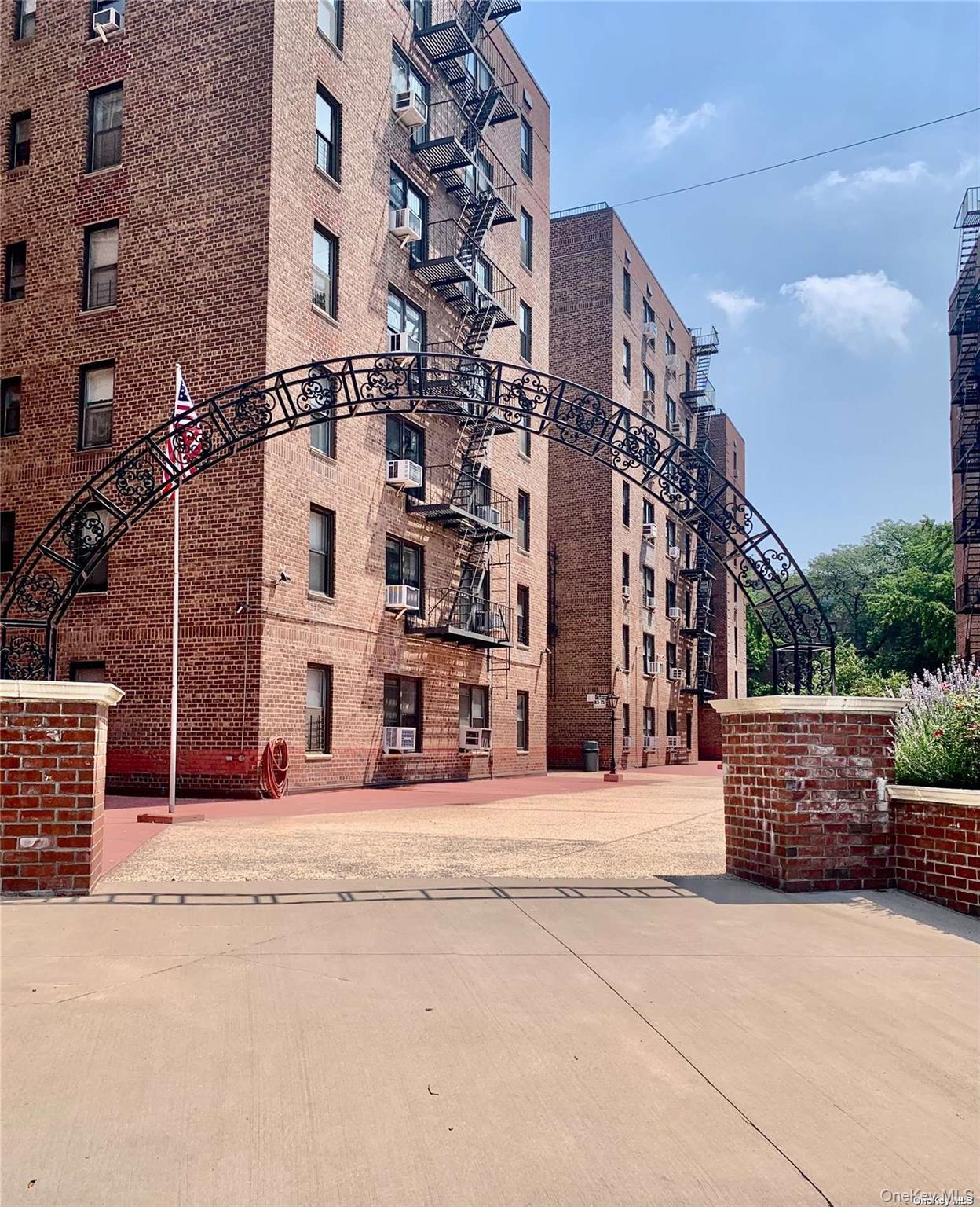 83-75 Woodhaven Boulevard # 5S, Woodhaven, NY 11421