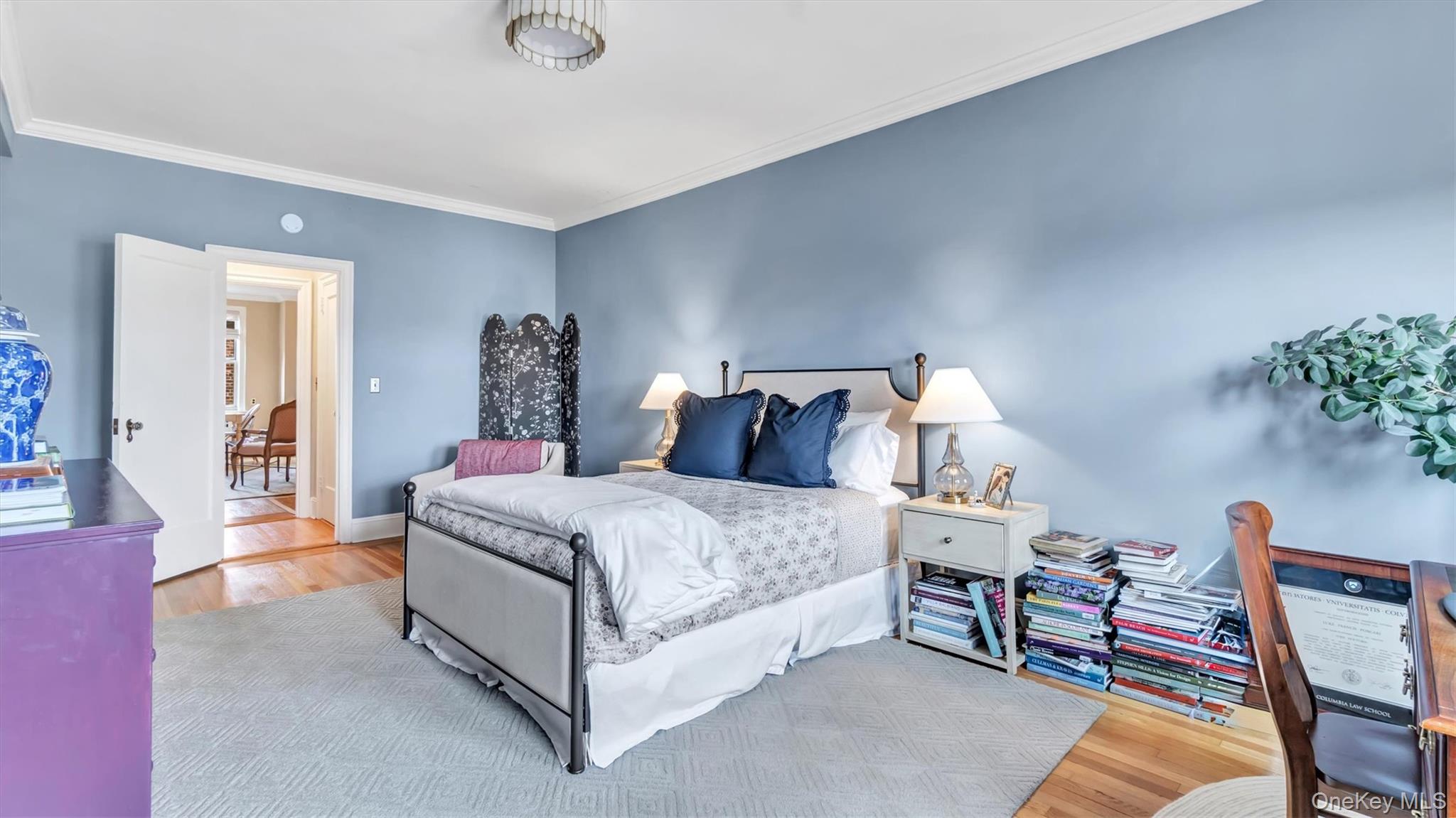 8 Barstow Road # 7H, Great Neck, NY 11021