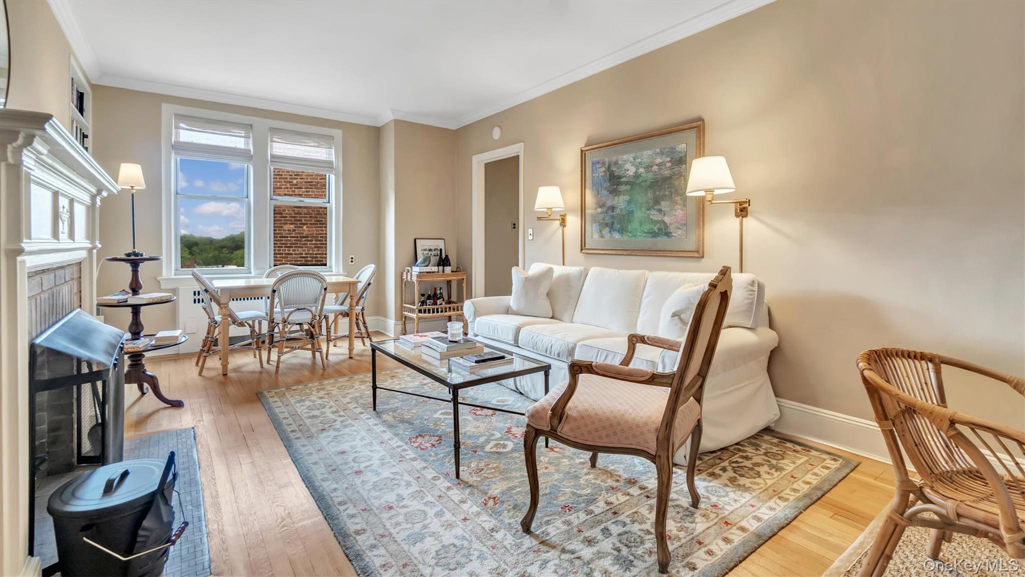 8 Barstow Road # 7H, Great Neck, NY 11021