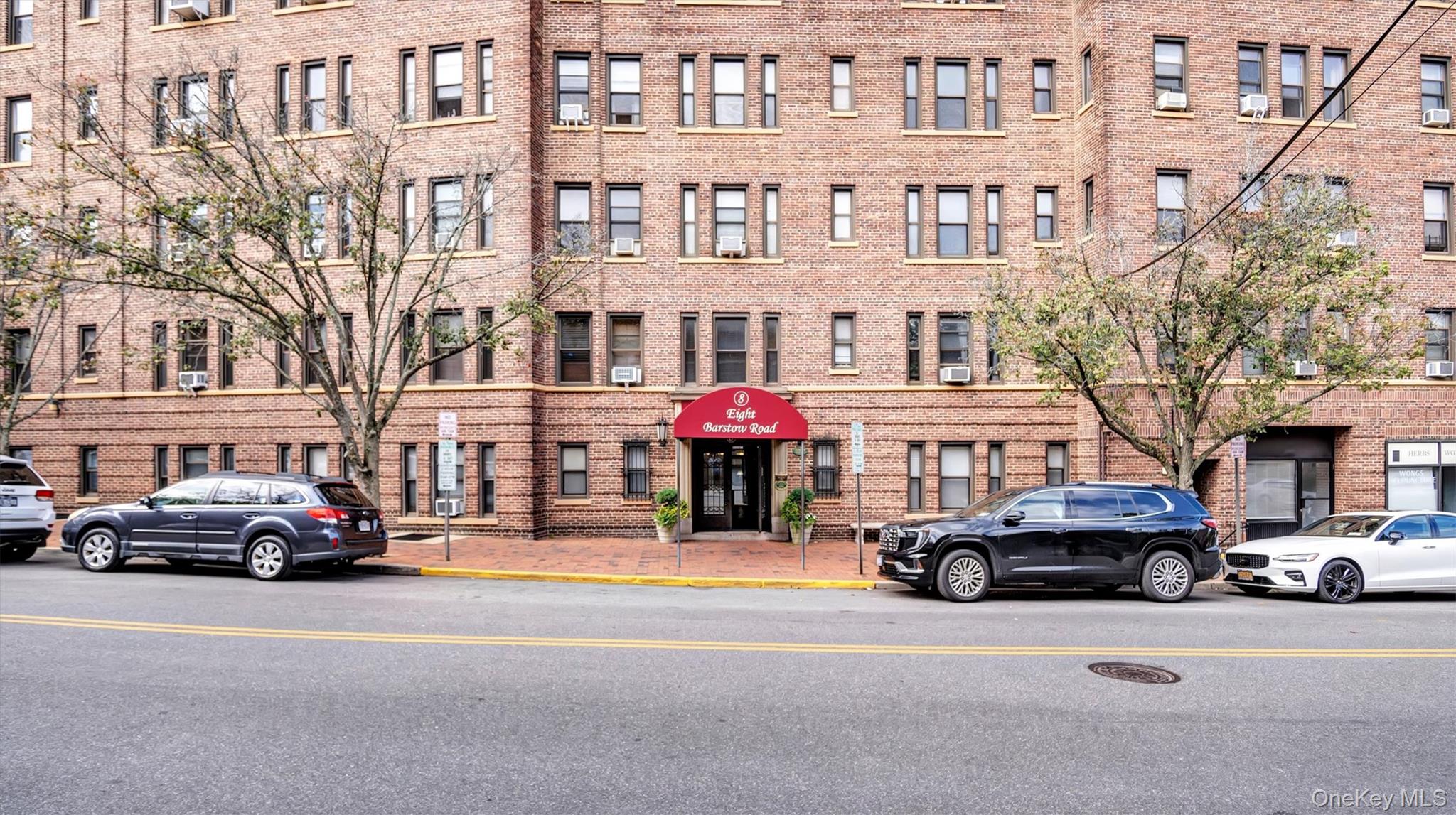 8 Barstow Road # 7H, Great Neck, NY 11021