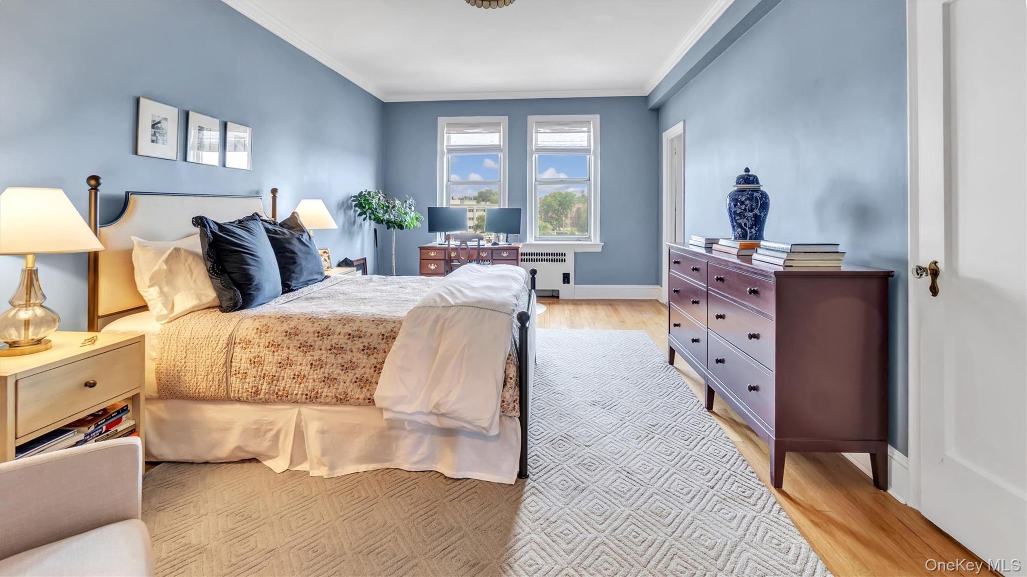 8 Barstow Road # 7H, Great Neck, NY 11021