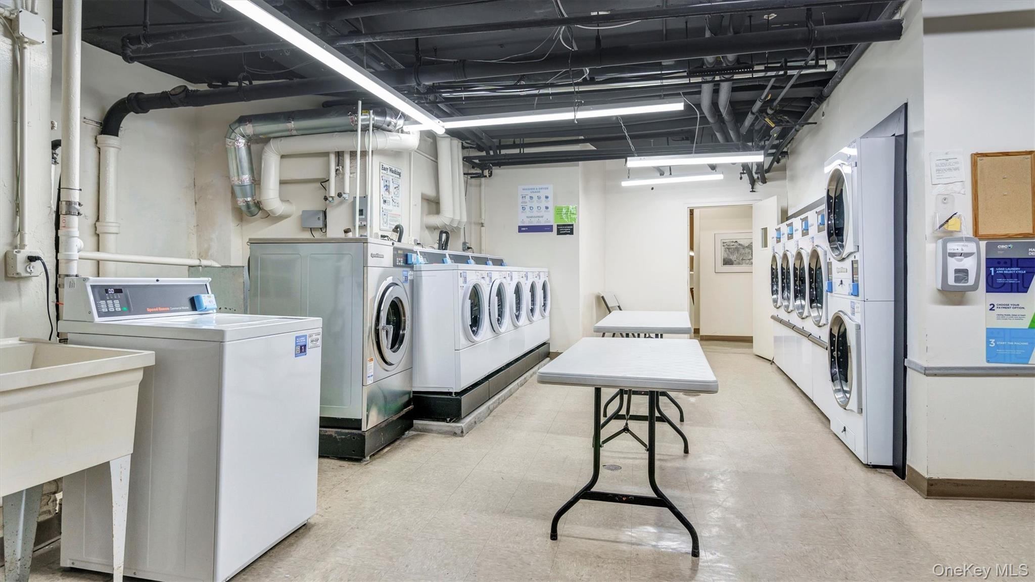 8 Barstow Road # 7H, Great Neck, NY 11021