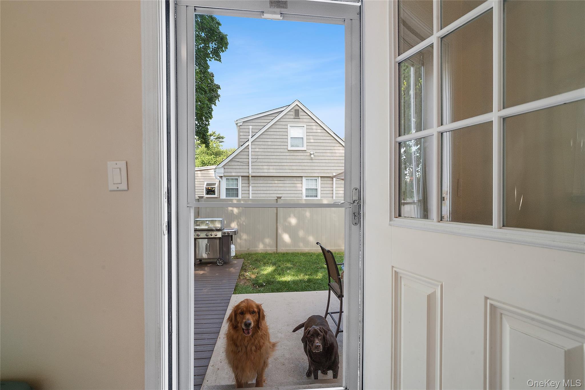 2 Ross Road, Babylon, NY 11702