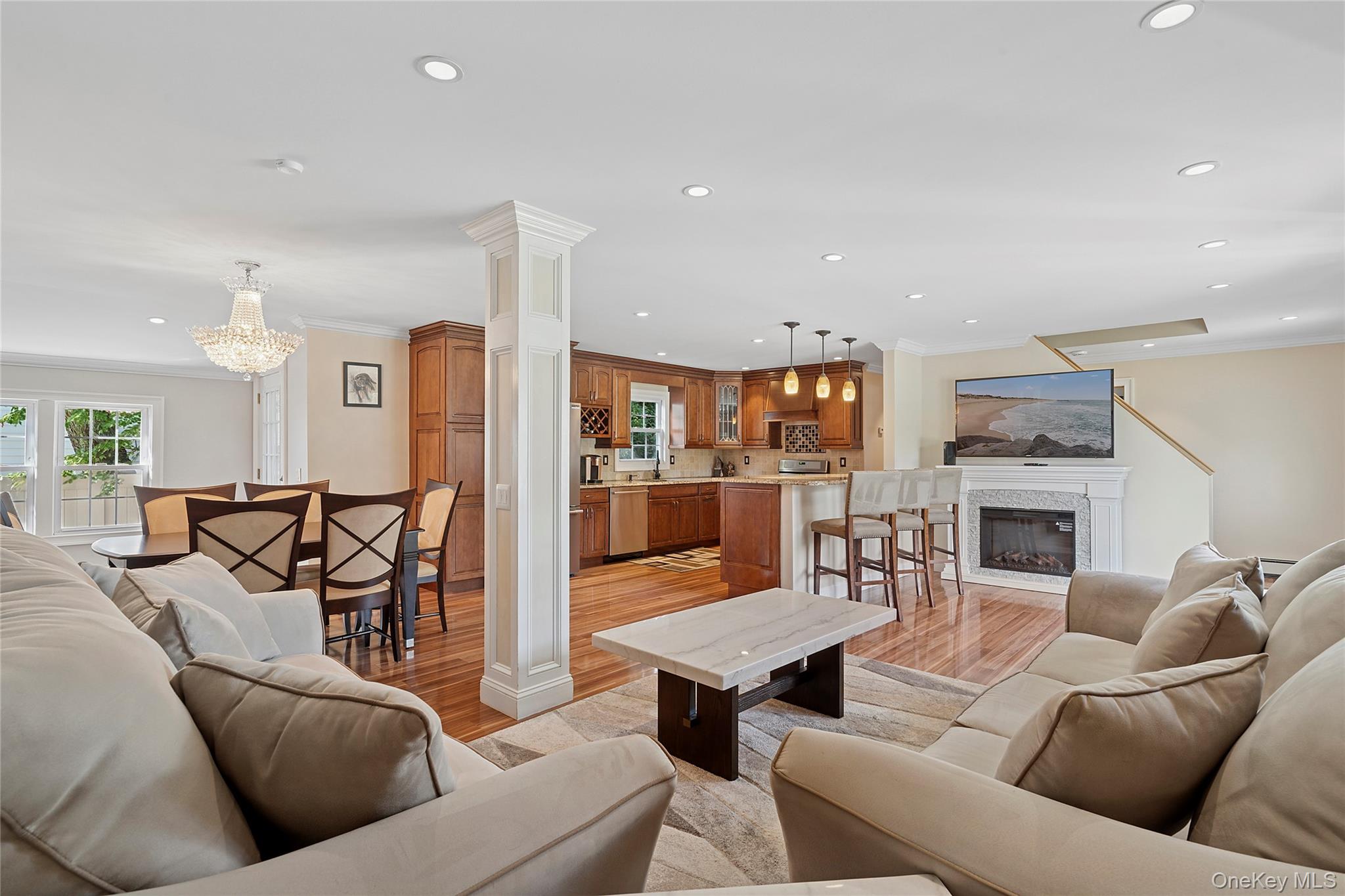 2 Ross Road, Babylon, NY 11702