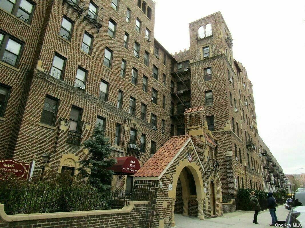 37-21 80th Street # 6K, Jackson Heights, NY 11372