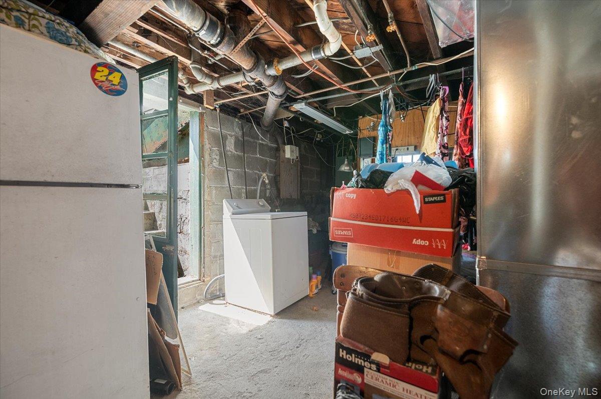 9 Revere Avenue, Bethpage, NY 11714