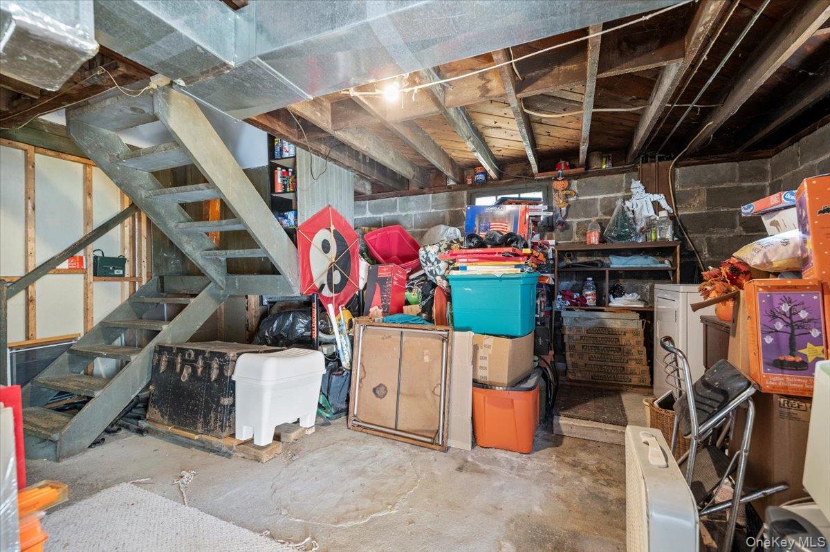 9 Revere Avenue, Bethpage, NY 11714