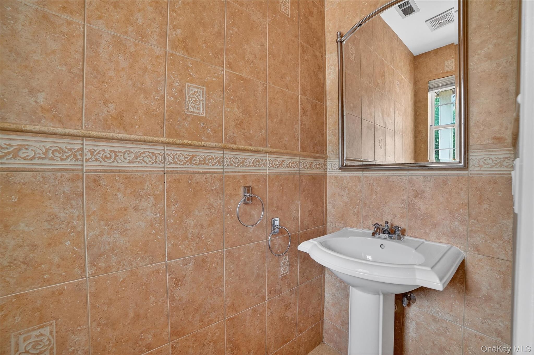 11 Scofield Court, Peekskill, NY 10566