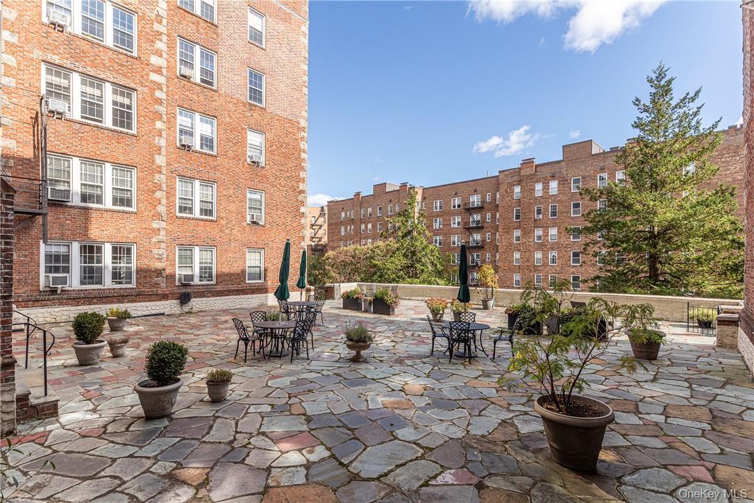 270 Bronxville Road # B63, Bronxville, NY 10708