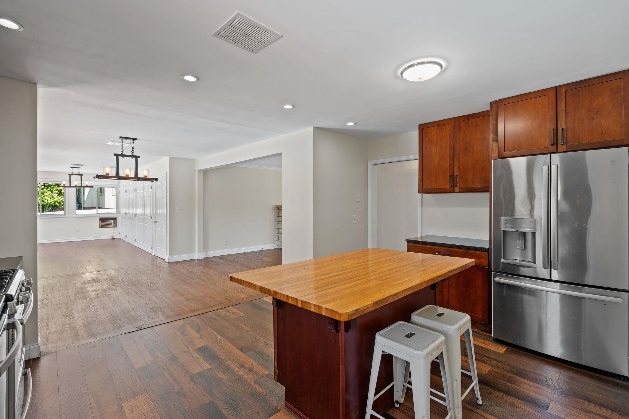 51 Loockerman Avenue, Poughkeepsie, NY 12601