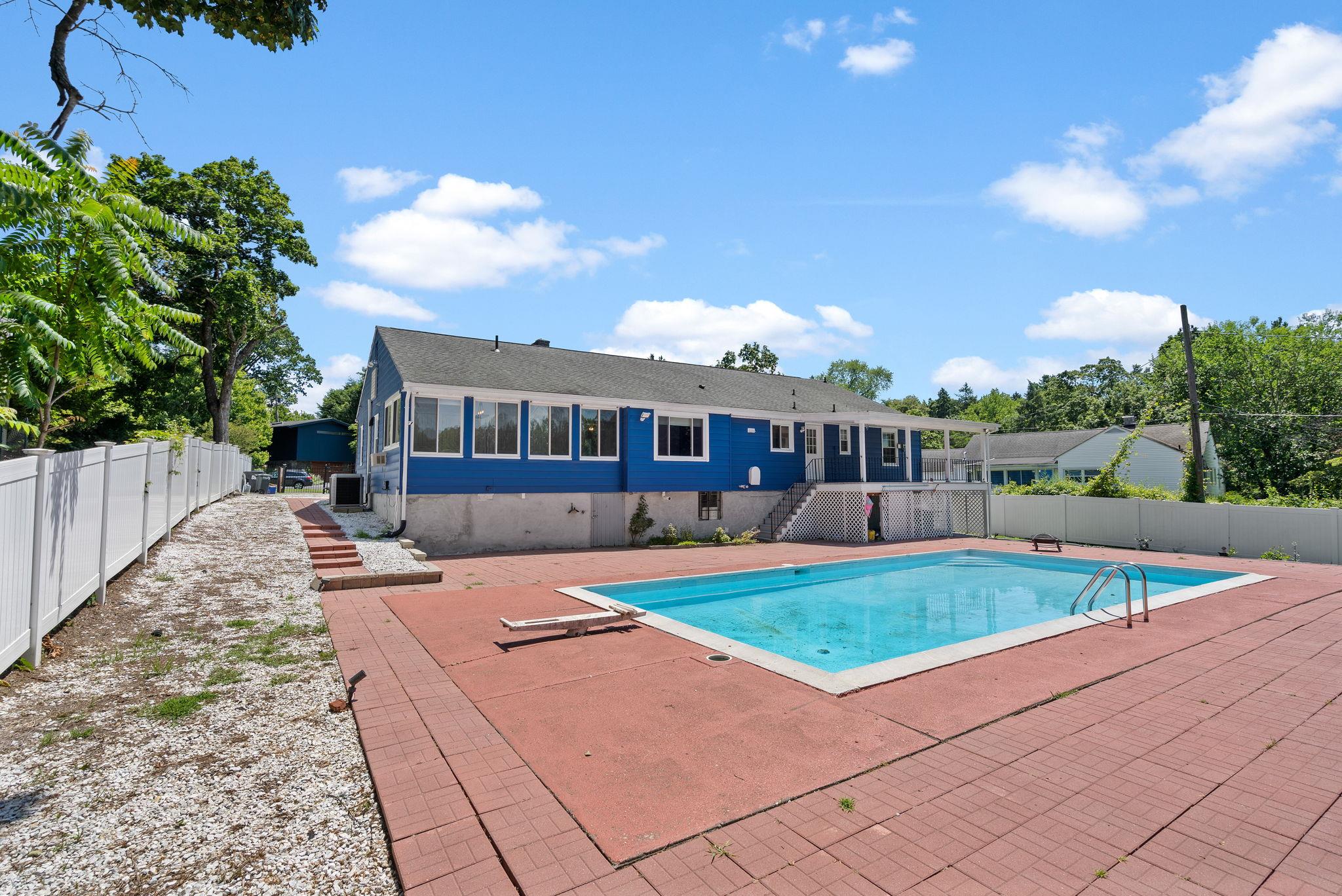 51 Loockerman Avenue, Poughkeepsie, NY 12601