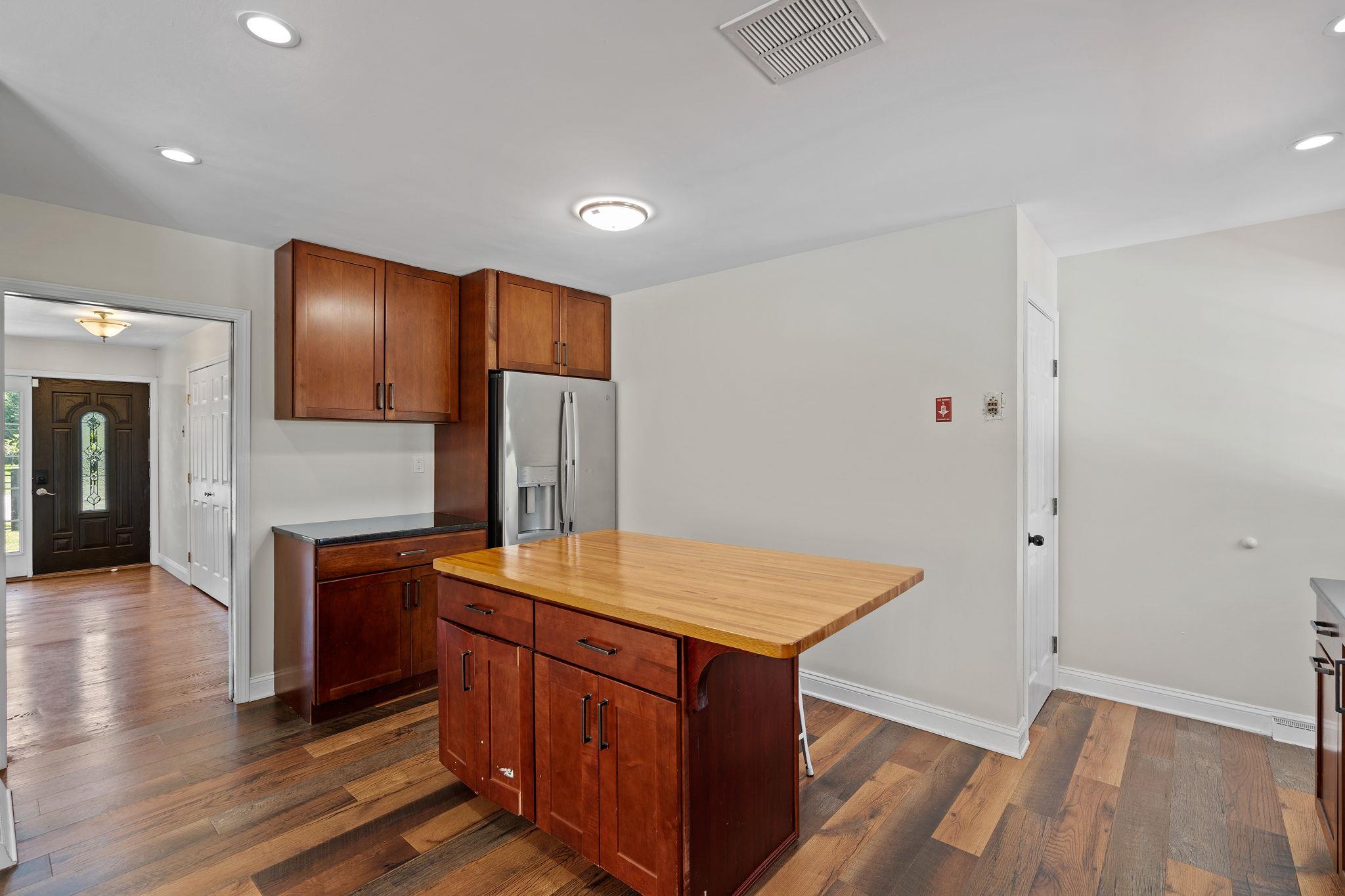 51 Loockerman Avenue, Poughkeepsie, NY 12601