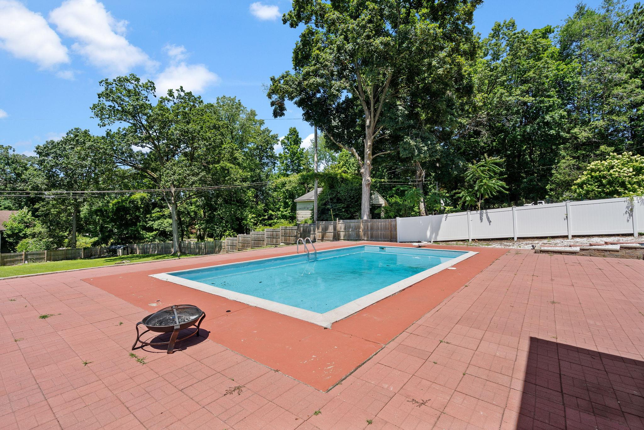 51 Loockerman Avenue, Poughkeepsie, NY 12601