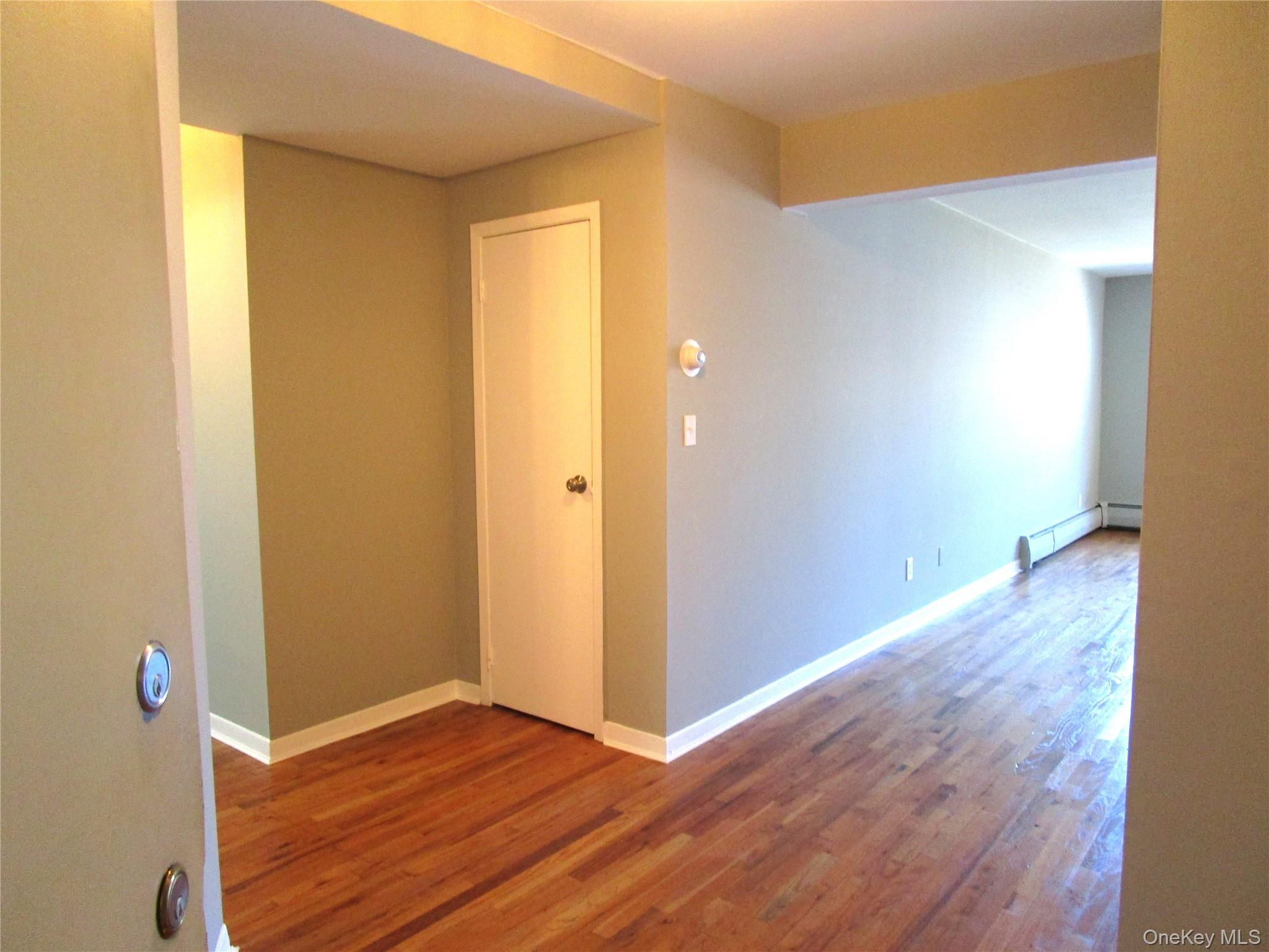 20 Daley Place # 225, Lynbrook, NY 11563