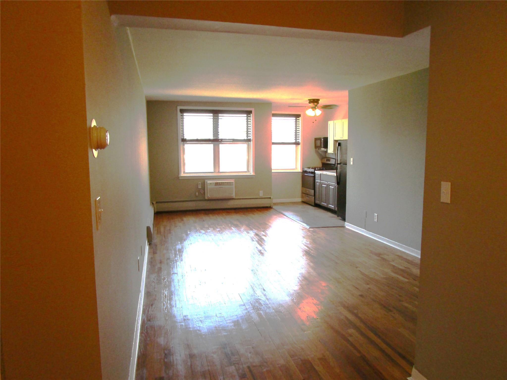 20 Daley Place # 225, Lynbrook, NY 11563