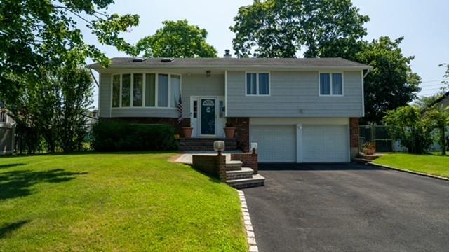 81 Country Village Lane, East Islip, NY 11730
