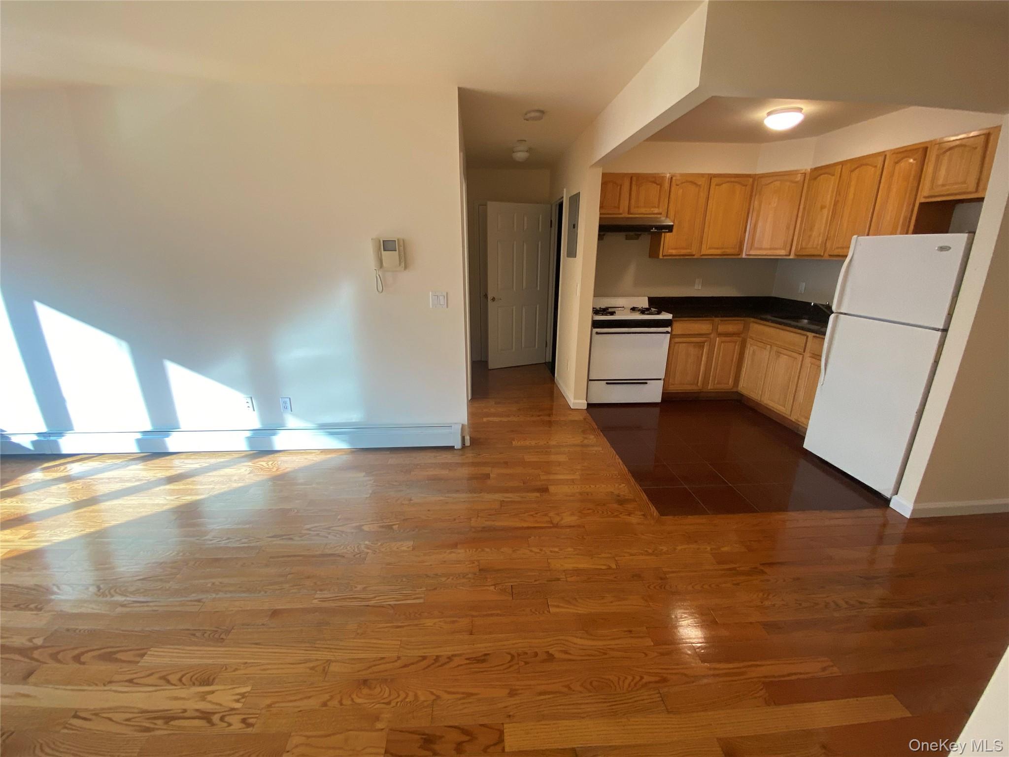 140-26 Cherry Avenue # 5D, Flushing, NY 11355