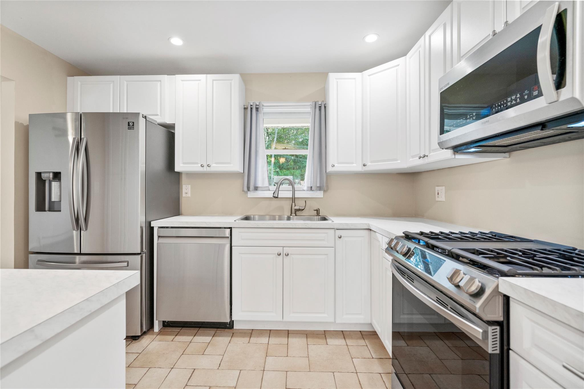 61 Brookhaven Drive, Rocky Point, NY 11778