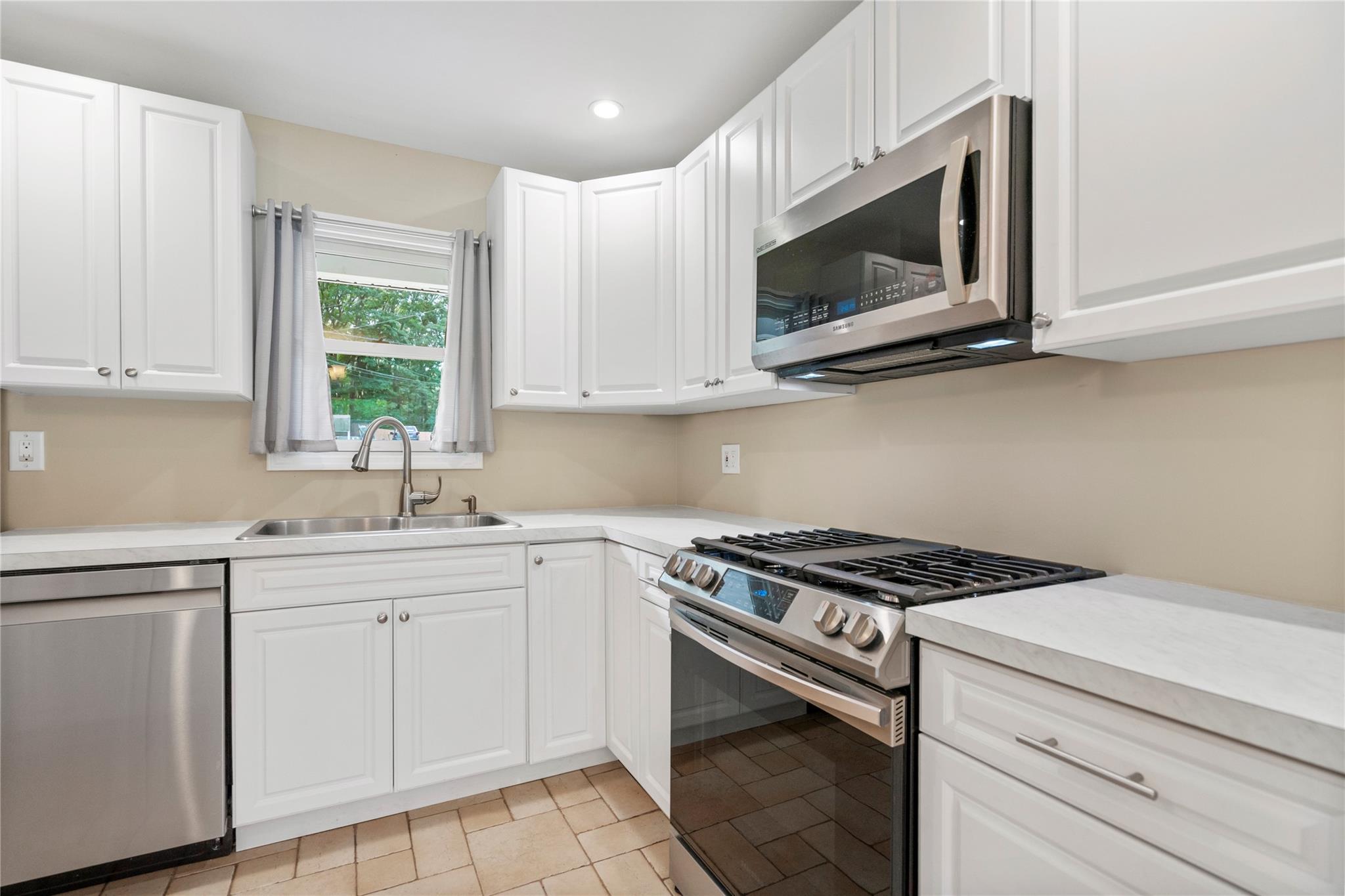 61 Brookhaven Drive, Rocky Point, NY 11778