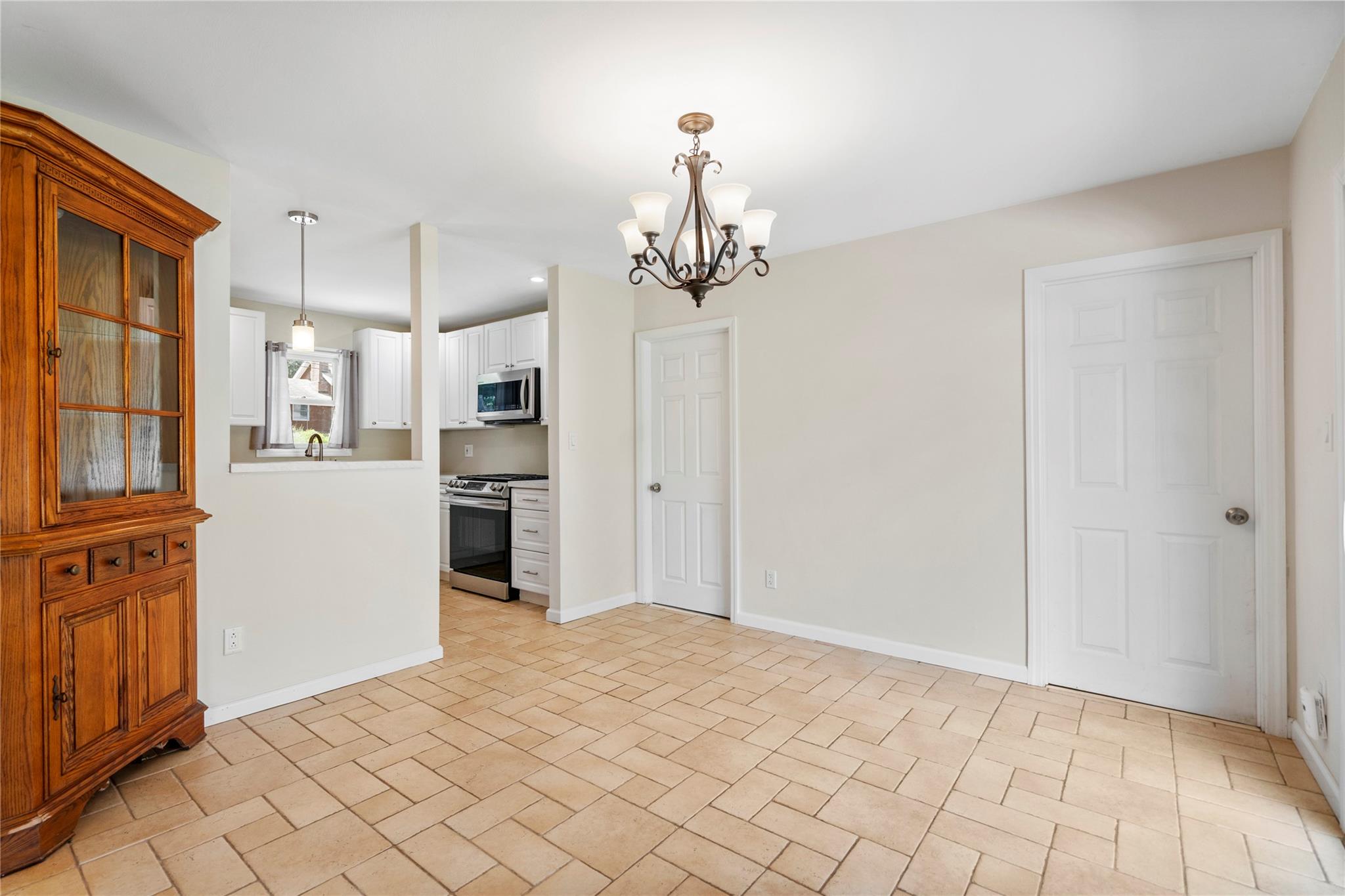 61 Brookhaven Drive, Rocky Point, NY 11778