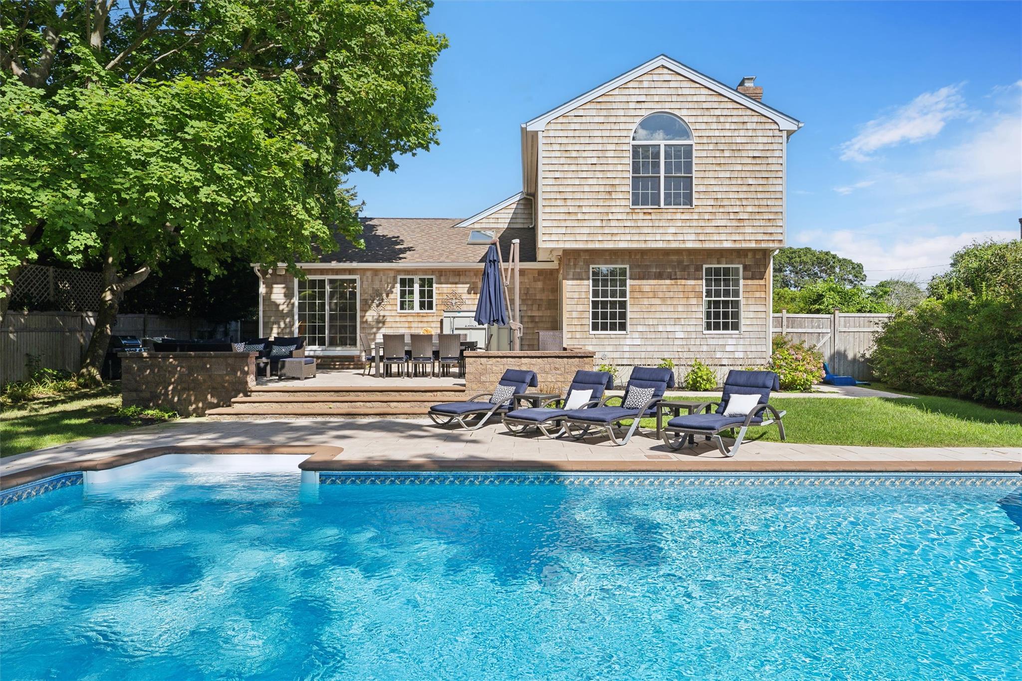 19 Maple Street, Westhampton Beach, NY 11978