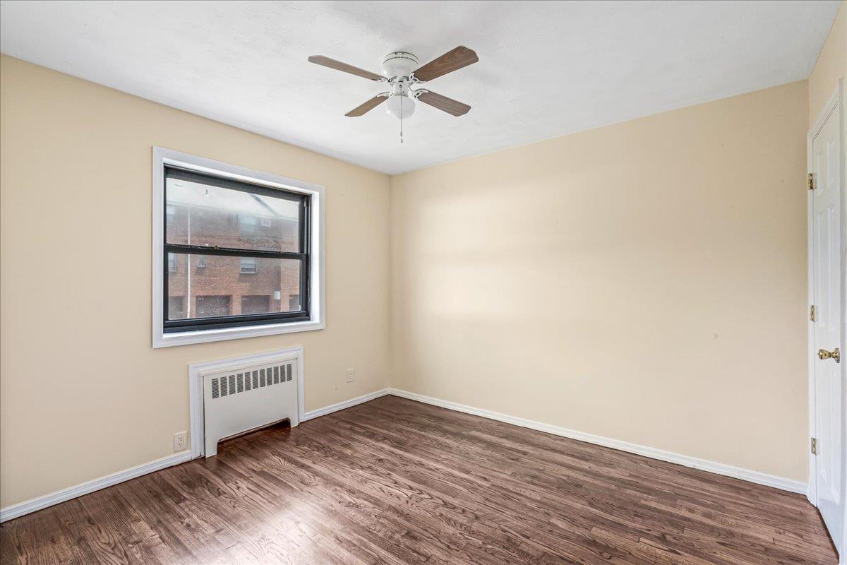 16-37 Utopia Parkway # 2-33, Whitestone, NY 11357