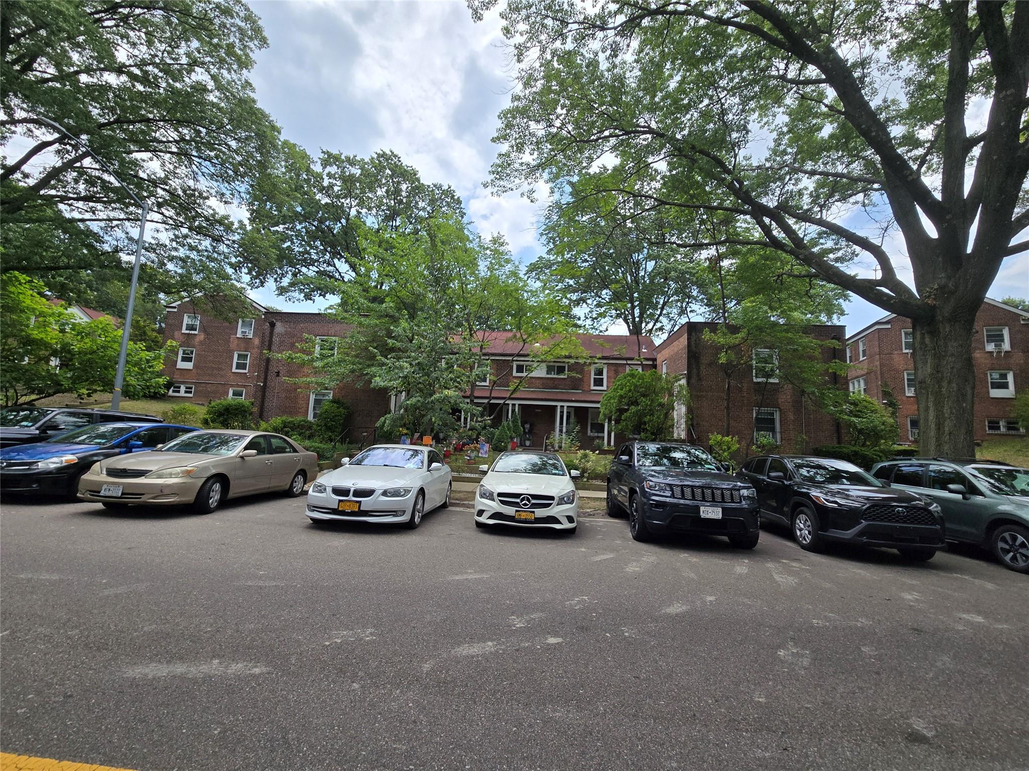 150-14 Geothals Avenue # 45F, Briarwood, NY 11432