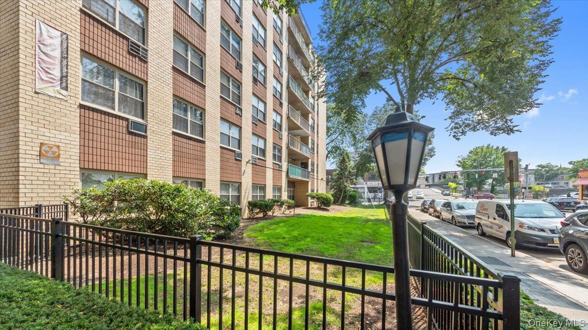 11 Park Avenue # 3X, Mount Vernon, NY 10550