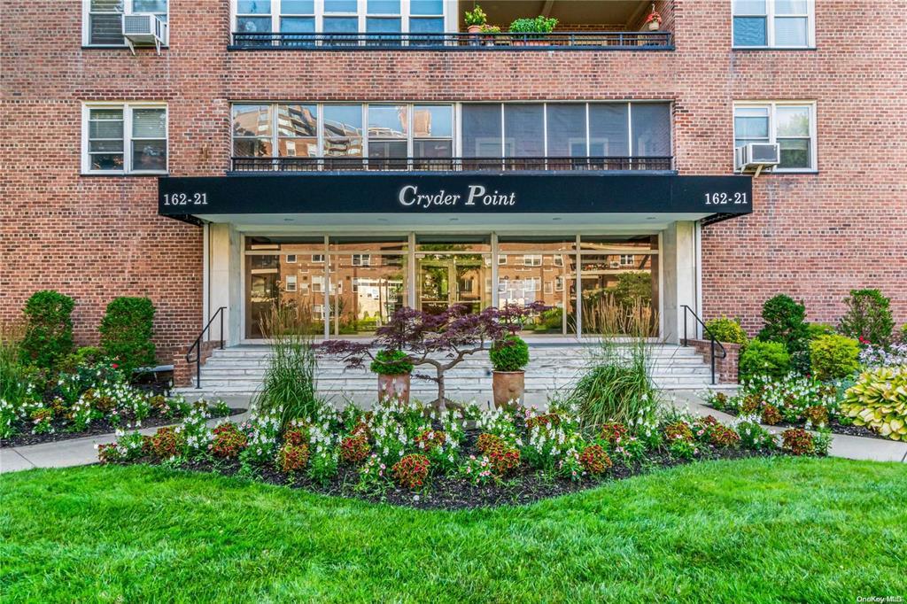 162-21 Powells Cove Boulevard # 3D, Beechhurst, NY 11357