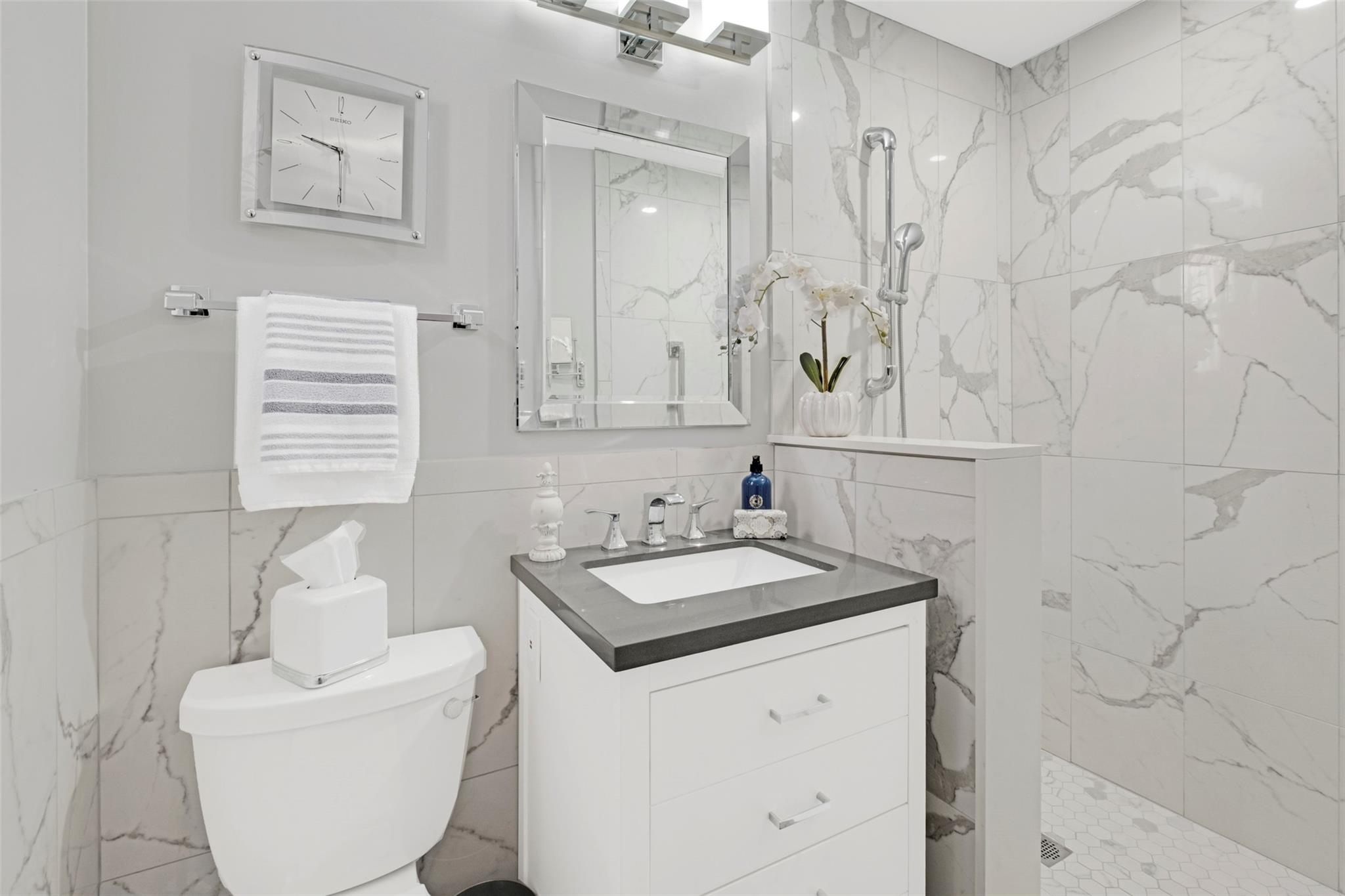 162-21 Powells Cove Boulevard # 3D, Beechhurst, NY 11357