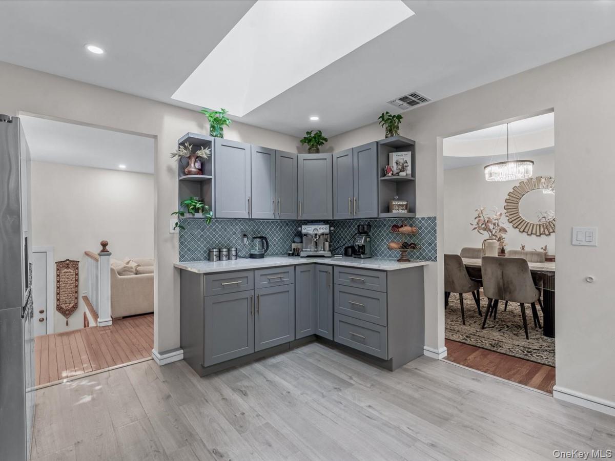 32 Southdown Road, Huntington, NY 11743