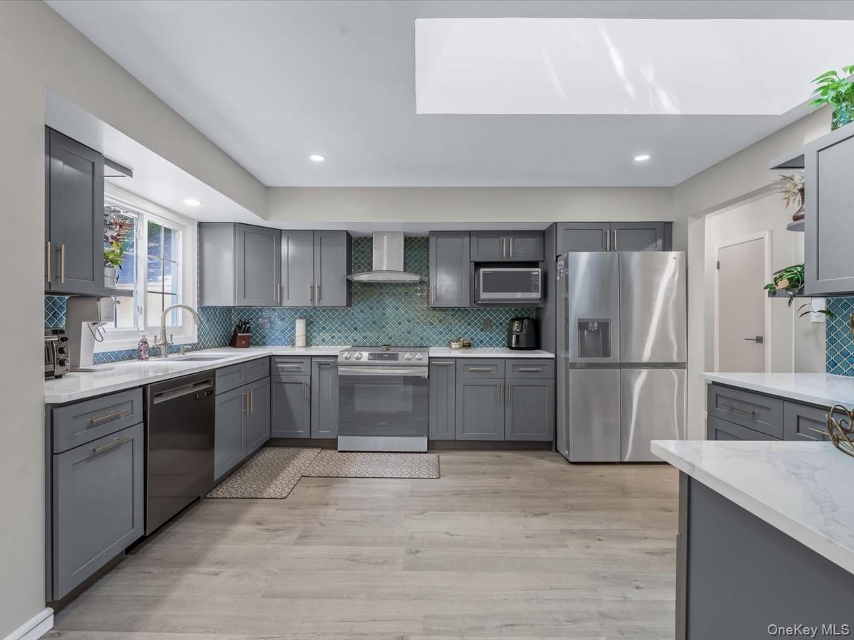 32 Southdown Road, Huntington, NY 11743