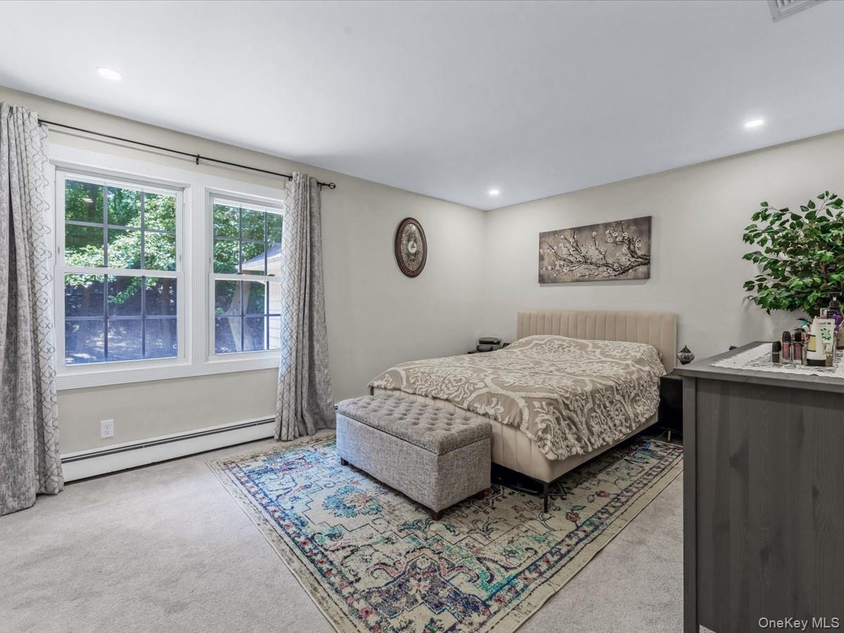 32 Southdown Road, Huntington, NY 11743