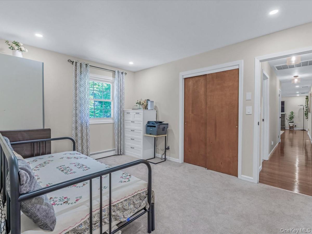 32 Southdown Road, Huntington, NY 11743