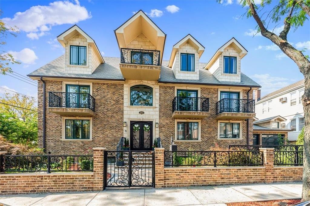 1903 Tomlinson Avenue, Bronx, NY 10461