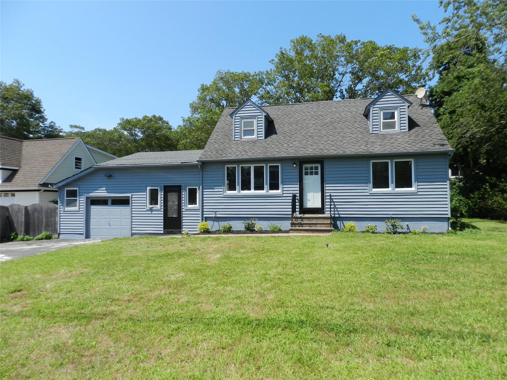 39 W 3rd Street, Patchogue, NY 11772