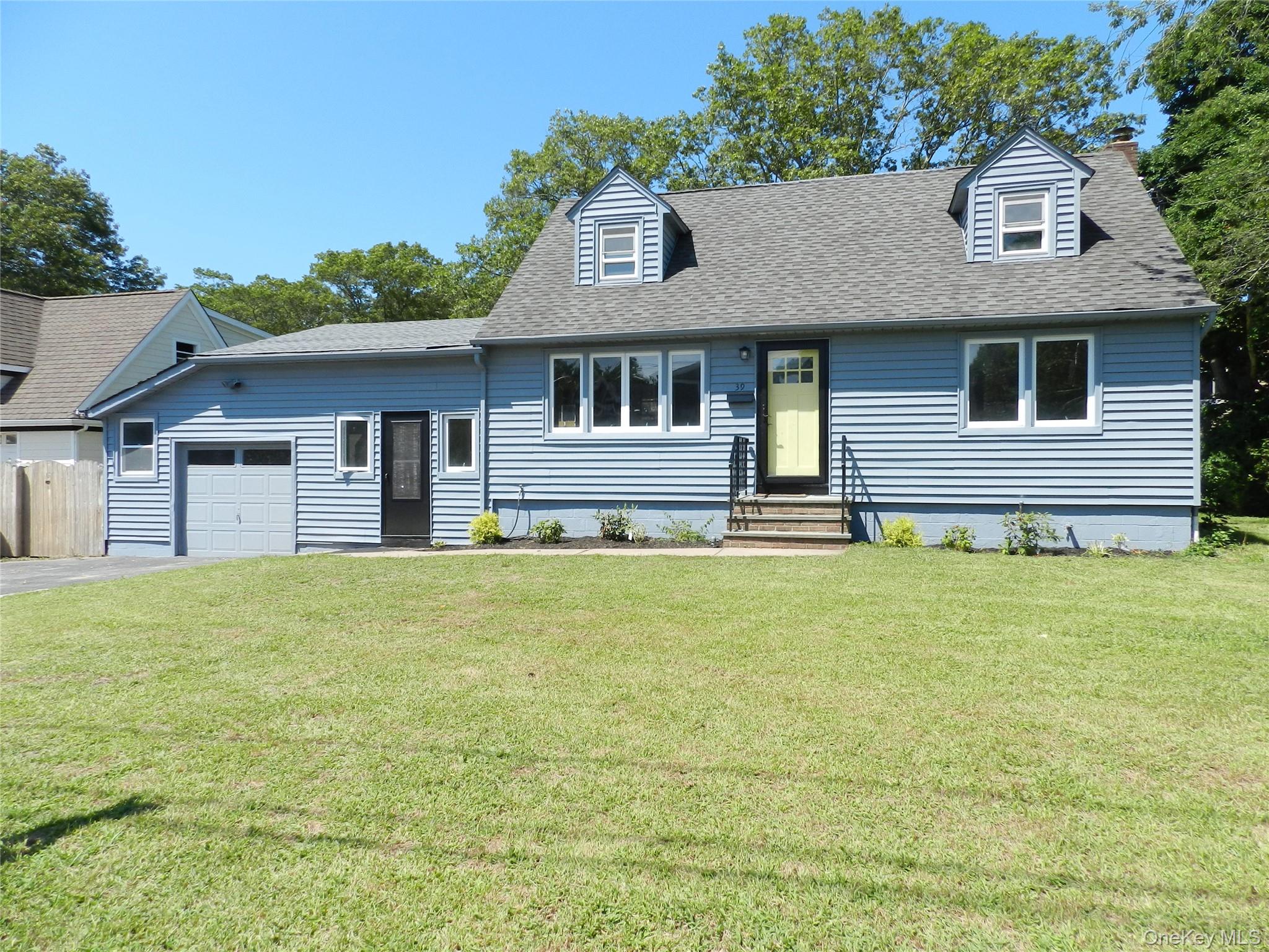 39 W 3rd Street, Patchogue, NY 11772