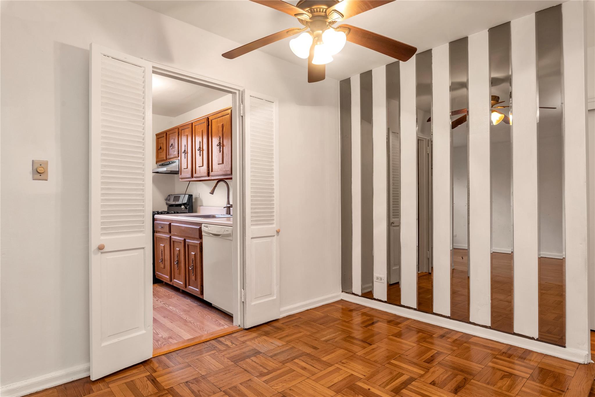 141-05 Pershing Crescent # 210, Briarwood, NY 11432