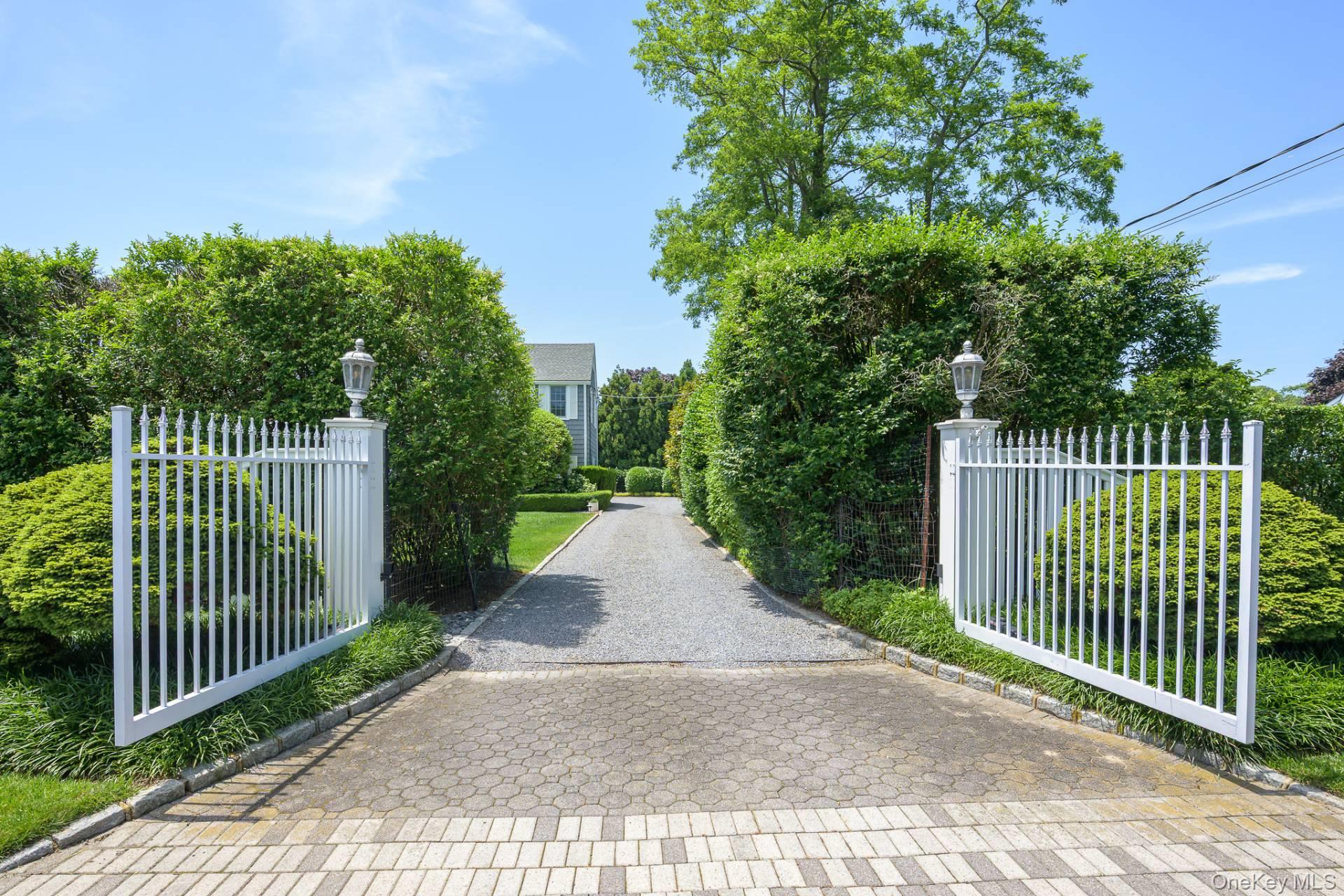 53 Shore Road, Remsenburg, NY 11960