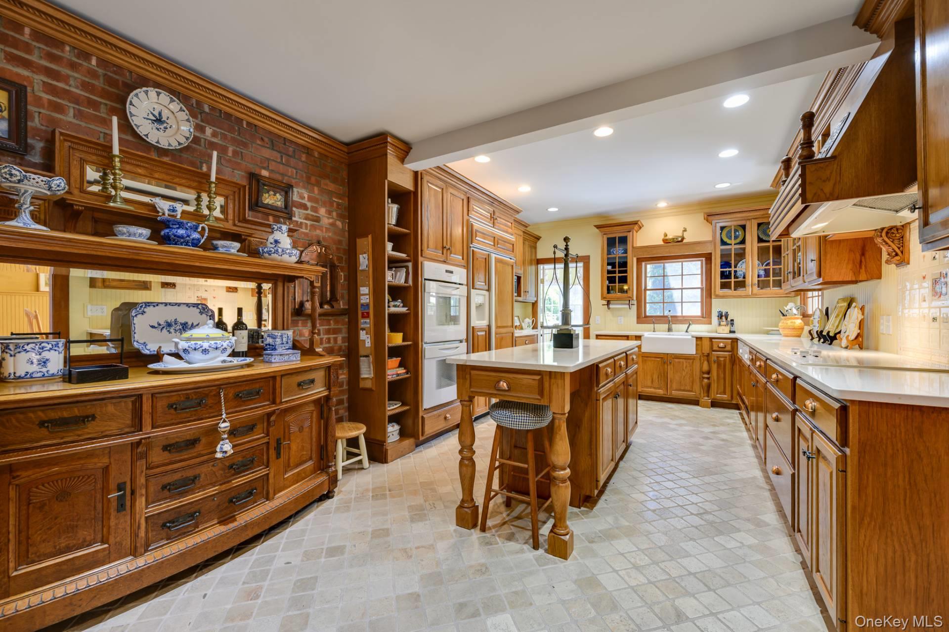 53 Shore Road, Remsenburg, NY 11960