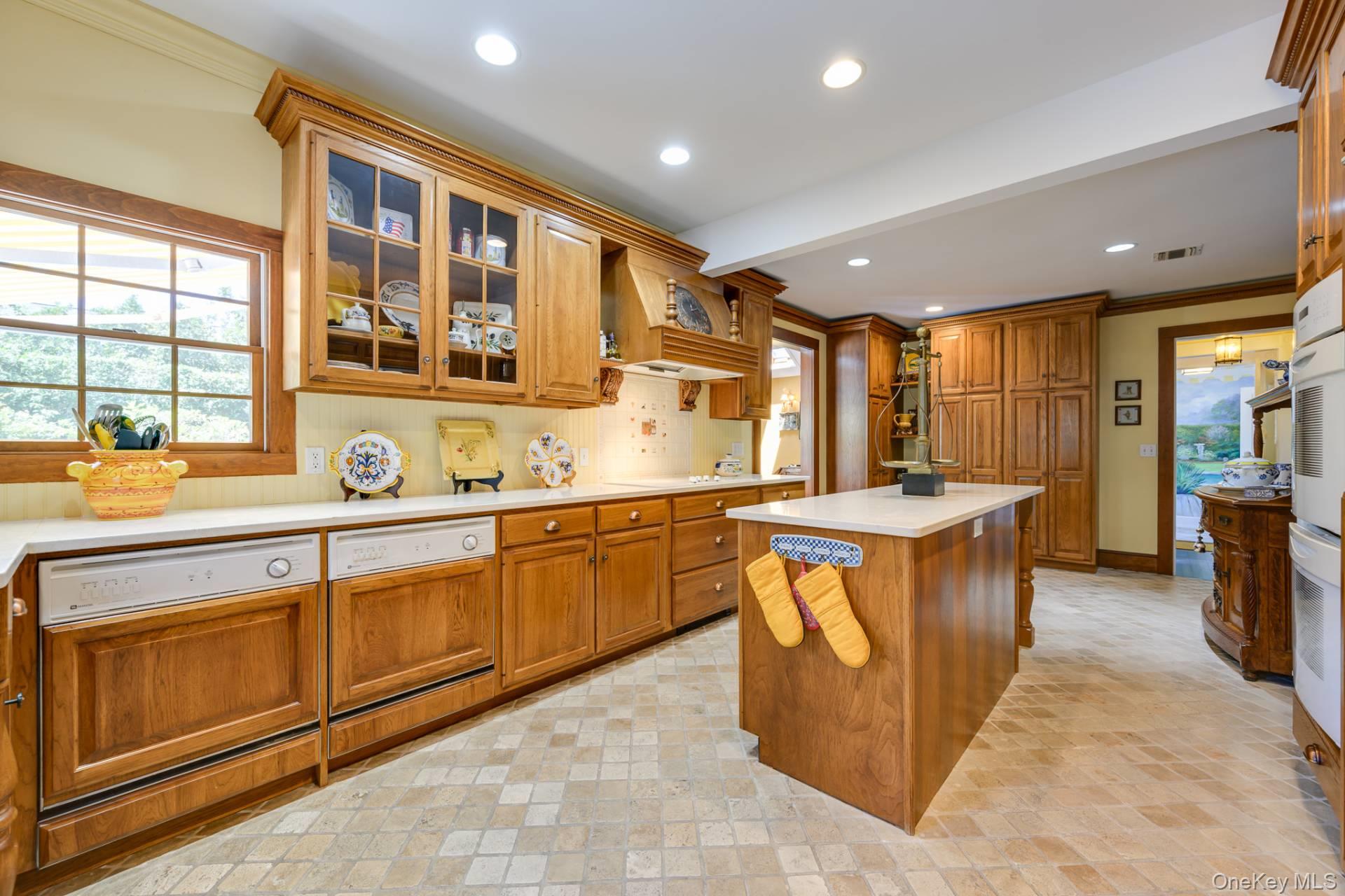 53 Shore Road, Remsenburg, NY 11960