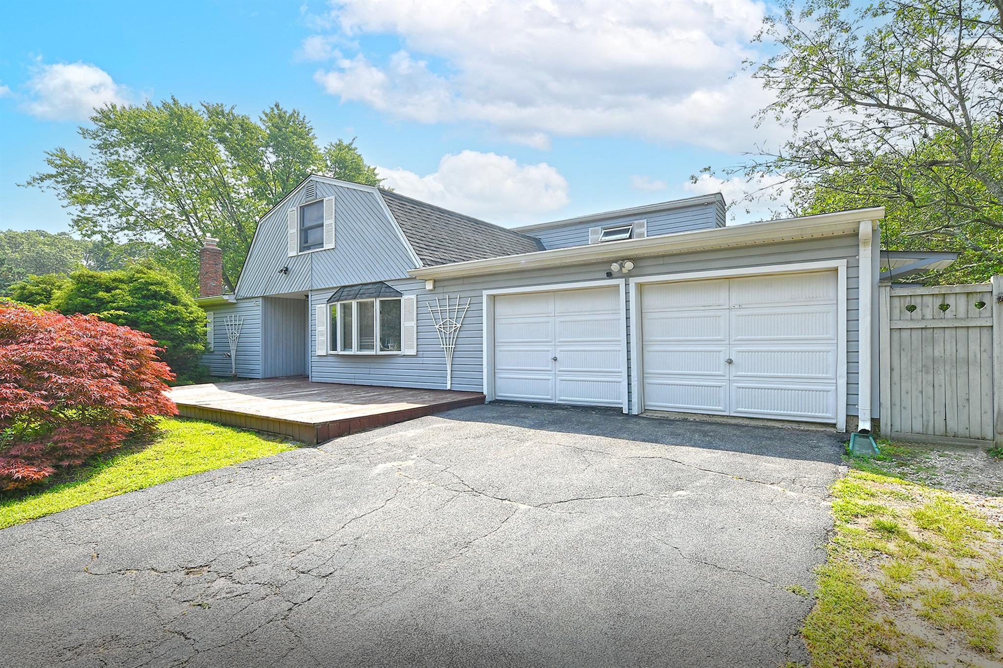 6 Lollypine Lane, Medford, NY 11763