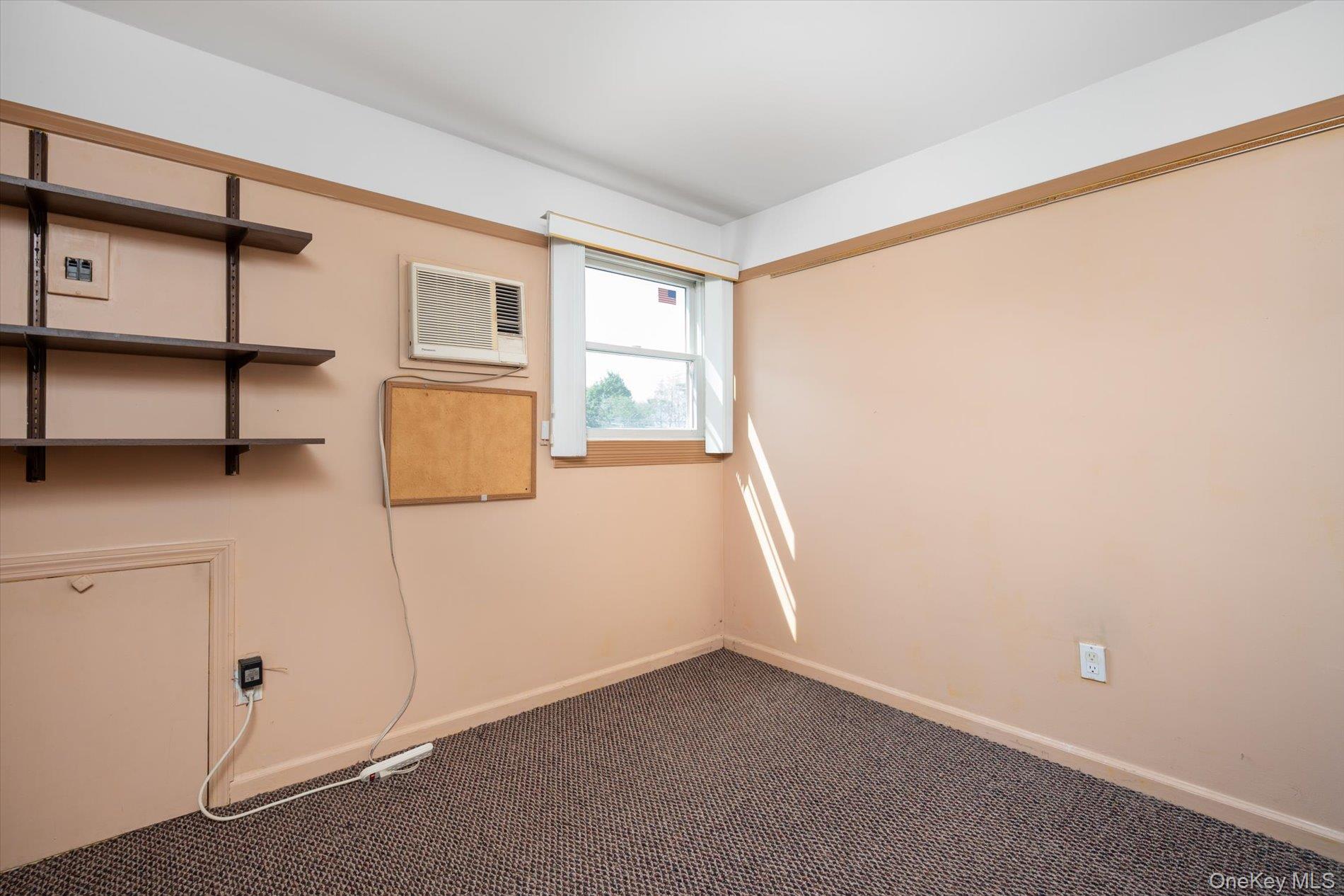 685 Gardiners Avenue, Levittown, NY 11756