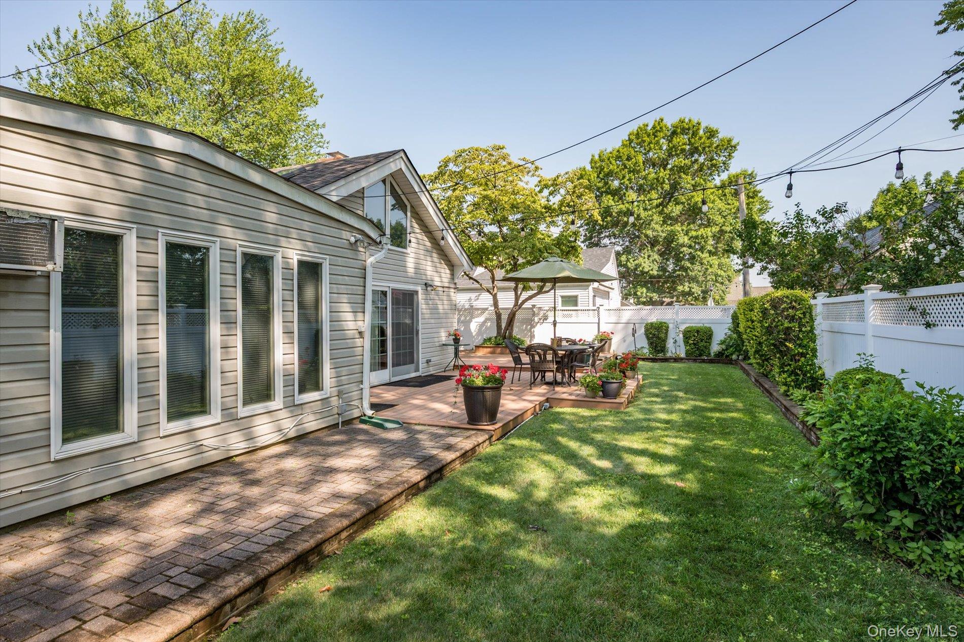 685 Gardiners Avenue, Levittown, NY 11756