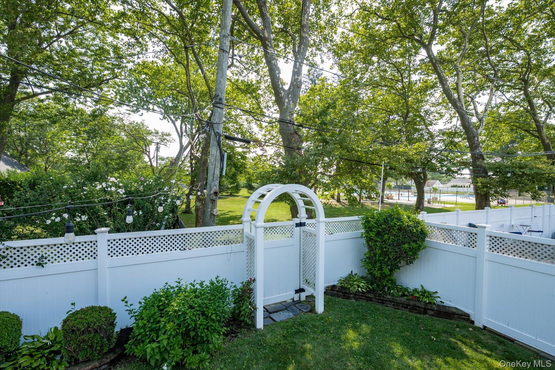 685 Gardiners Avenue, Levittown, NY 11756