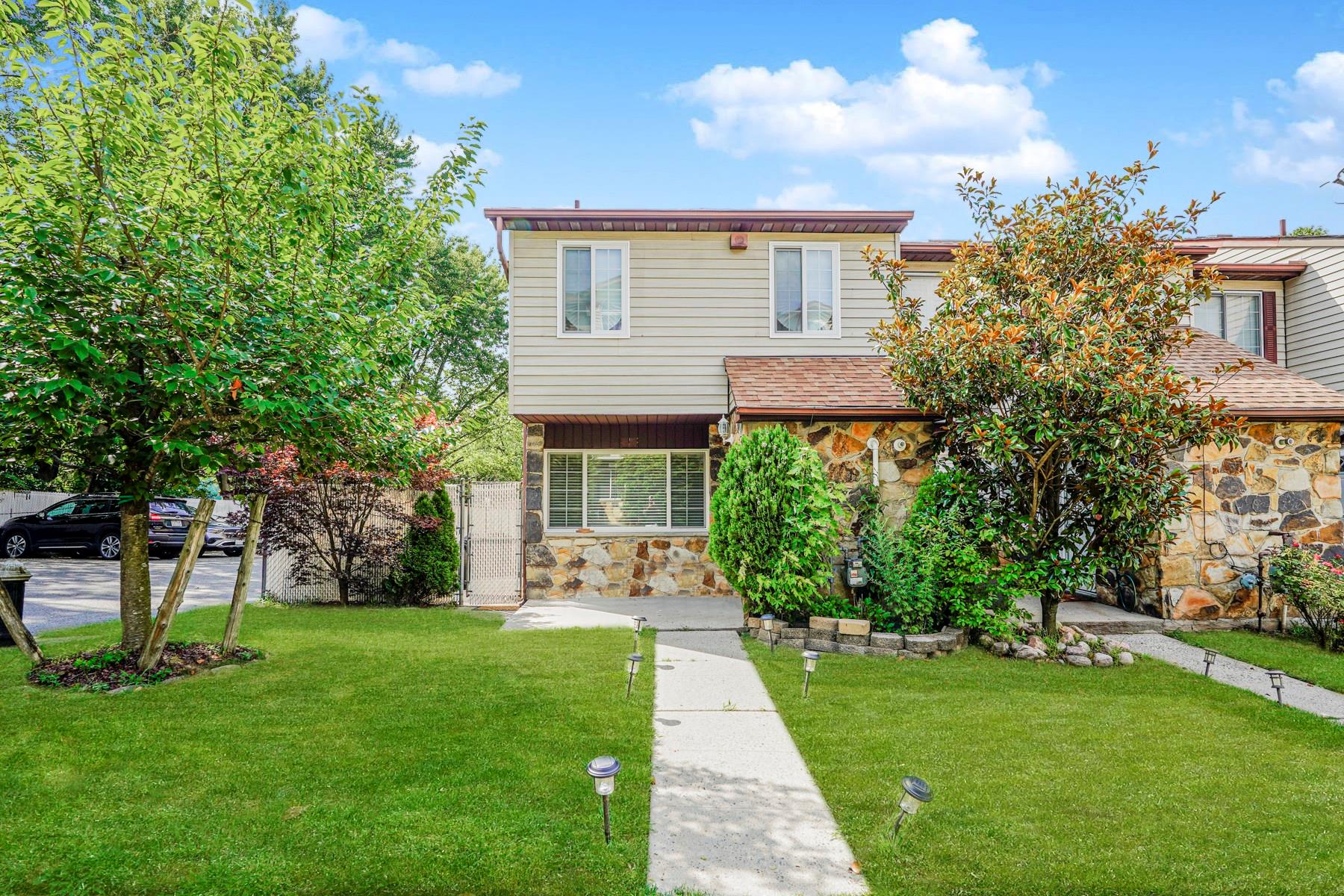 25 Fuller Court # A, Staten Island, NY 10306