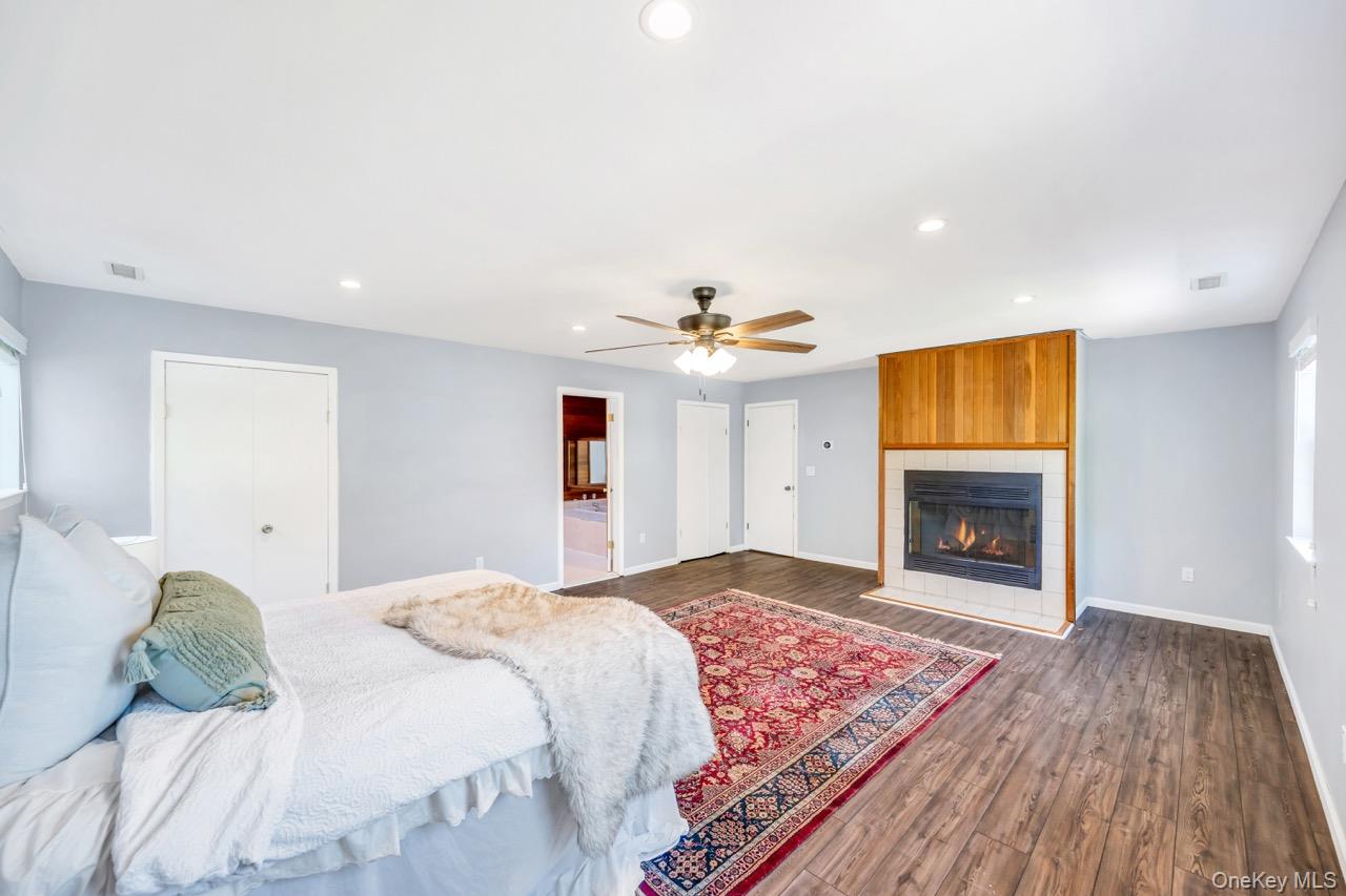 28 Niewood, Ridge, NY 11961